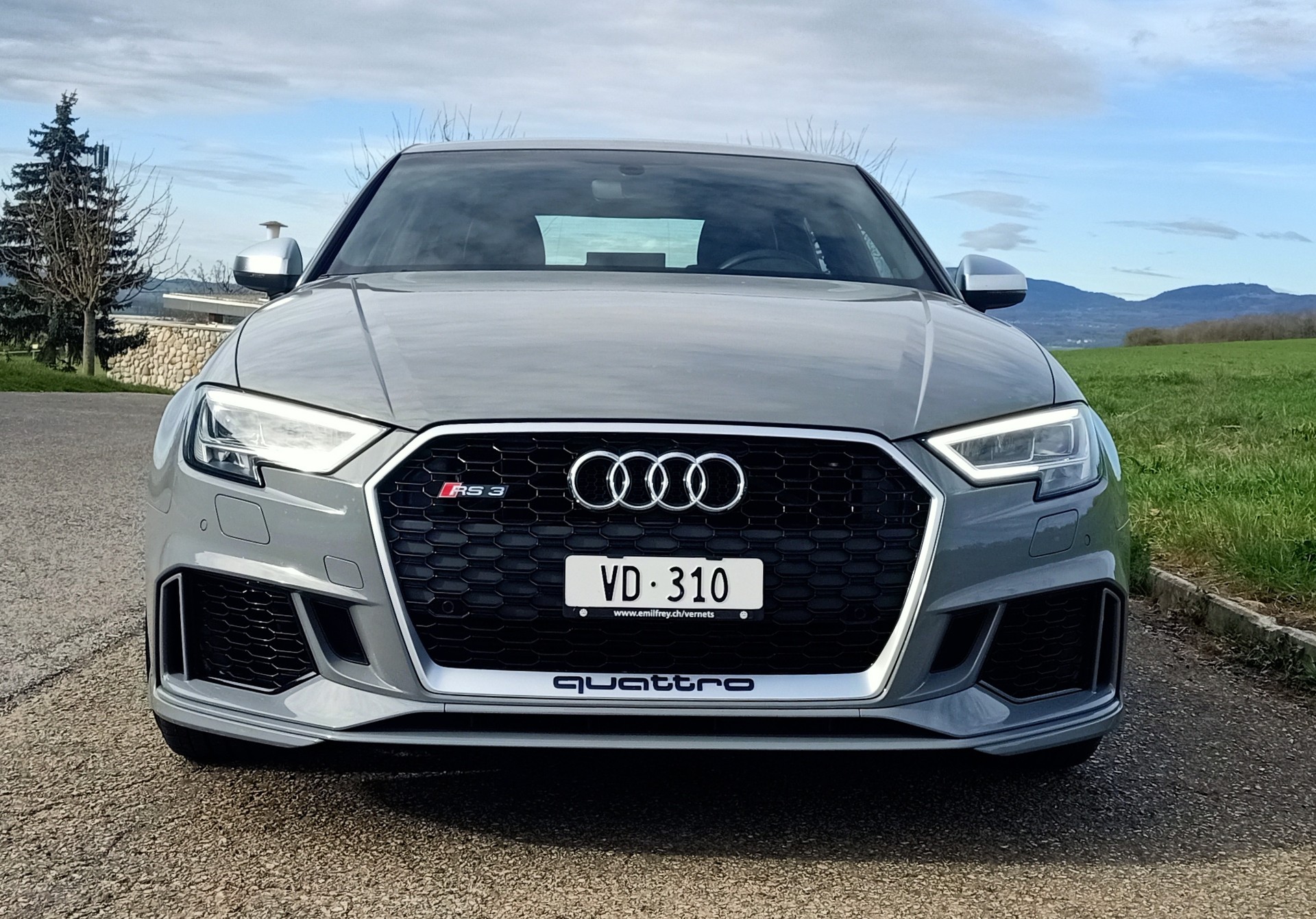 AUDI RS3 Limousine 2.5 TSI quattro S-tronic-image-9