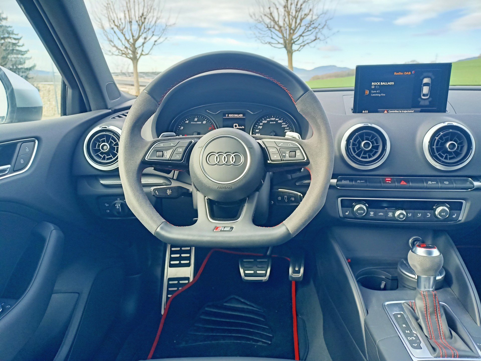 AUDI RS3 Limousine 2.5 TSI quattro S-tronic-image-11