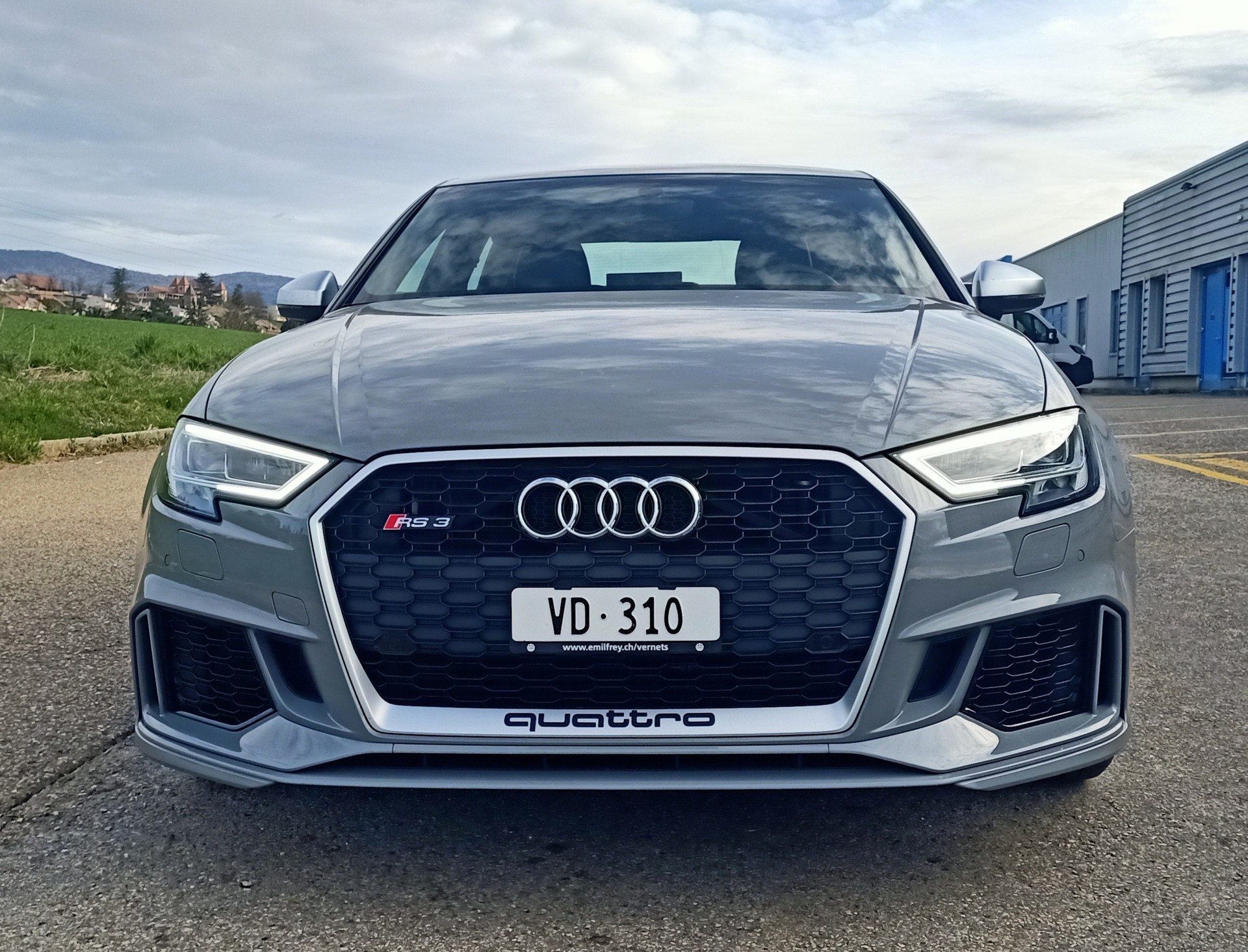 AUDI RS3 Limousine 2.5 TSI quattro S-tronic-image-3