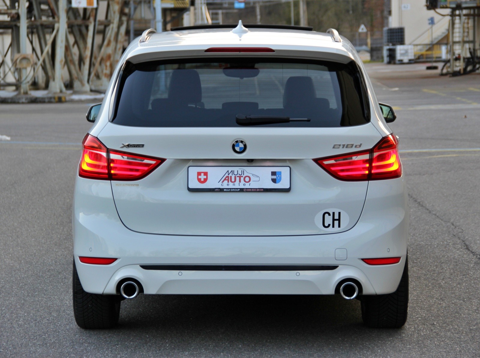 BMW 218d xDrive Gran Tourer Steptronic Sport Line-showroom-element-3