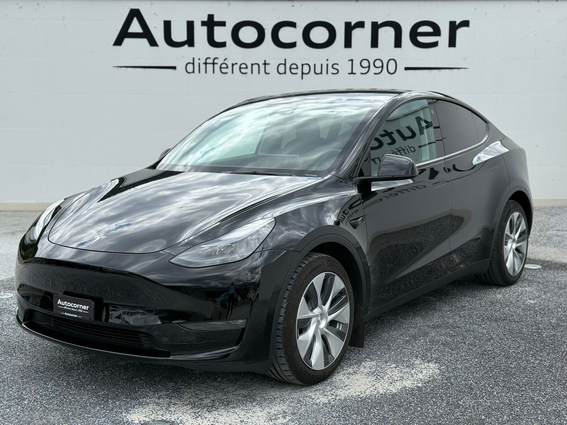 TESLA Model Y Long Range