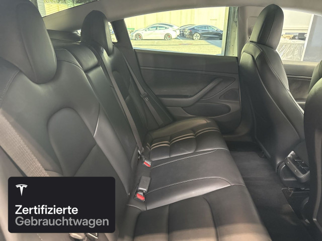 TESLA Model 3 Long Range AWD-showroom-element-3