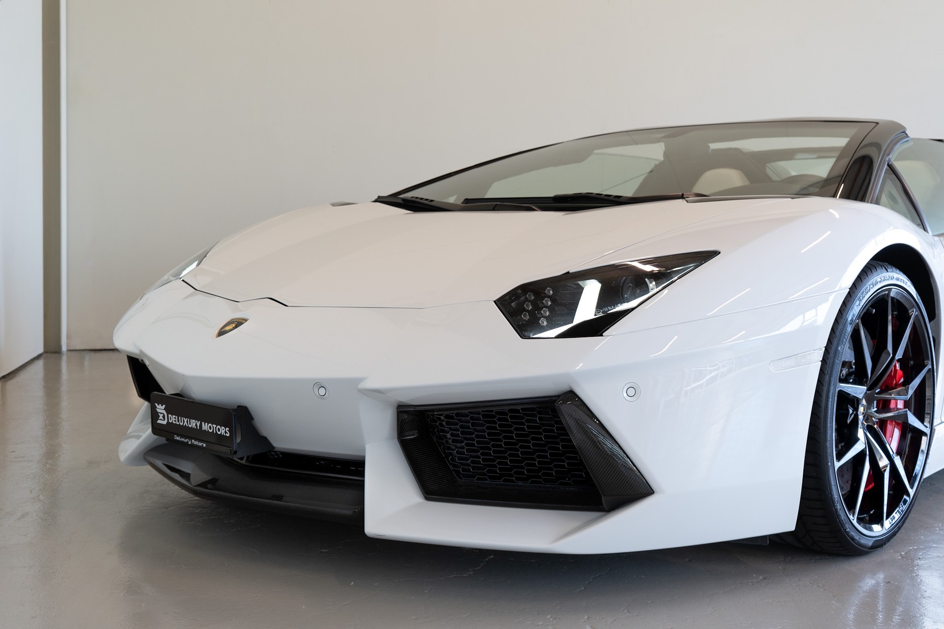 LAMBORGHINI Aventador LP700-4 Roadster E-Gear-showroom-element-2