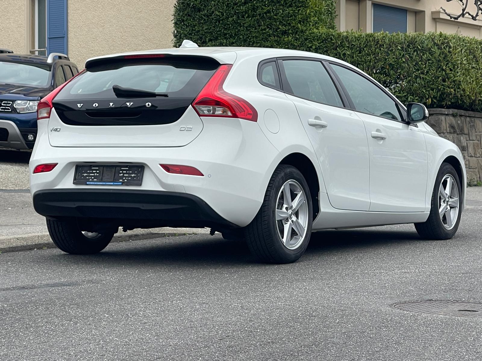VOLVO V40 D2 Kinetic Geartronic-showroom-element-2
