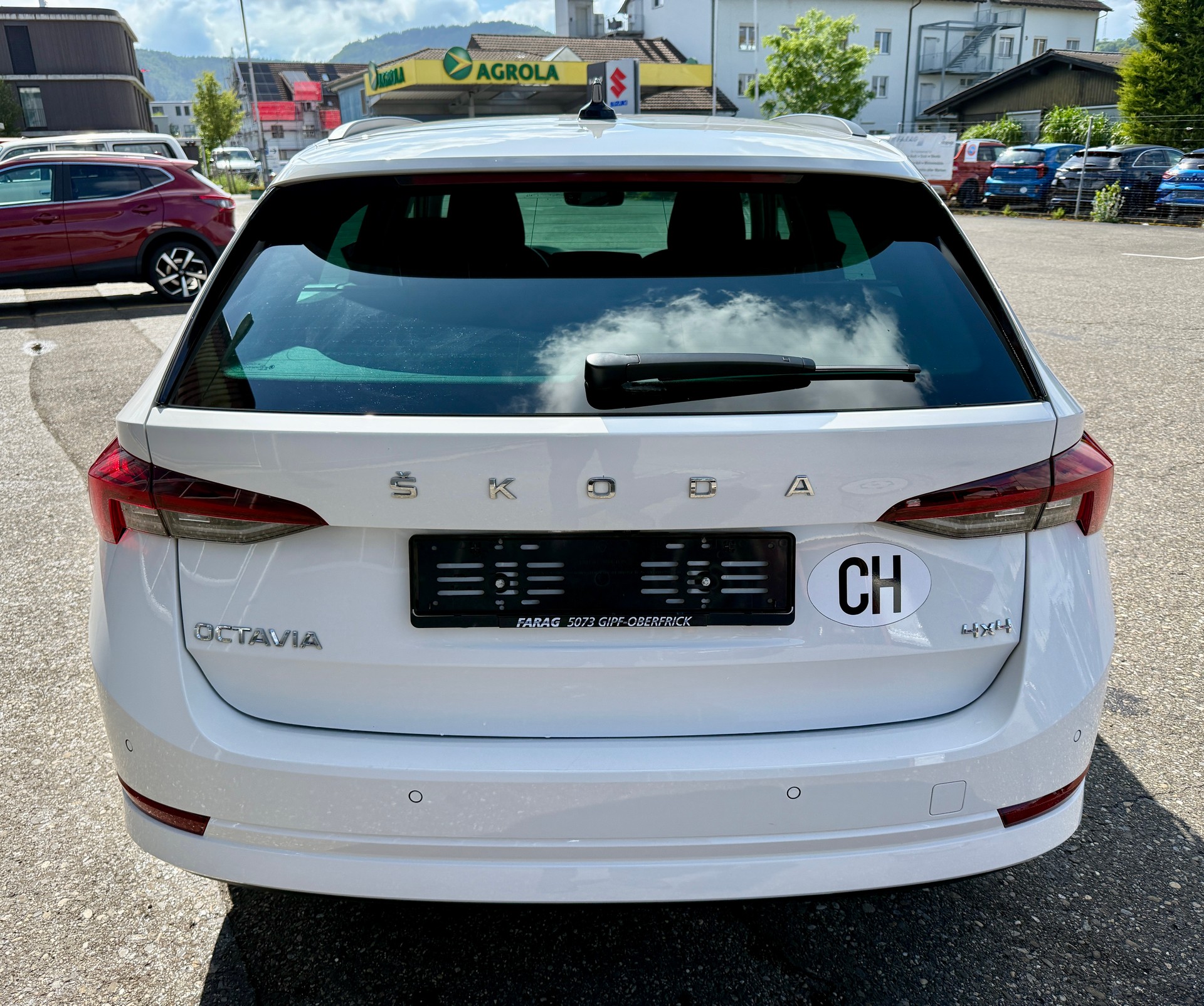 SKODA Octavia Combi 2.0 TDI DSG Ambition 4x4-image-3