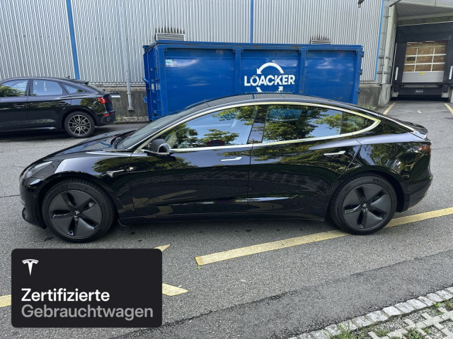 TESLA Model 3 Long Range AWD-showroom-element-2