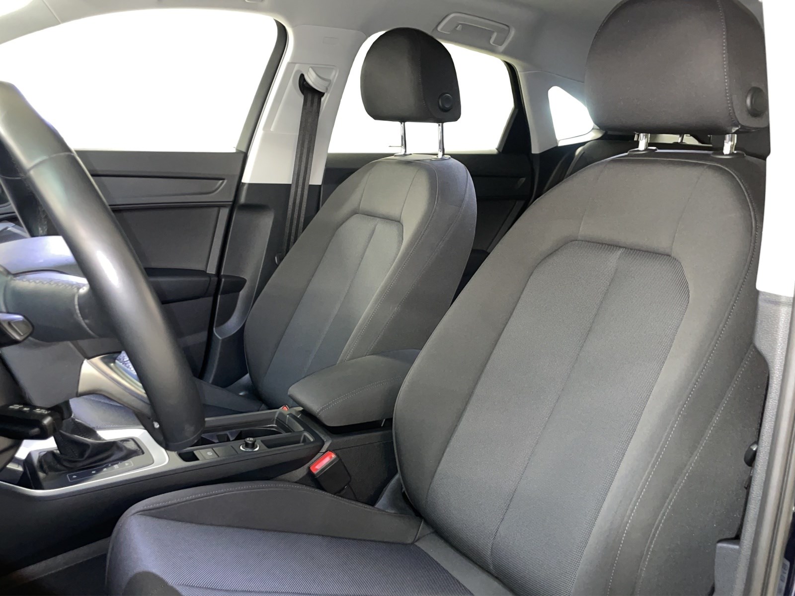AUDI Q3 Sportback 35 TFSI-image-9