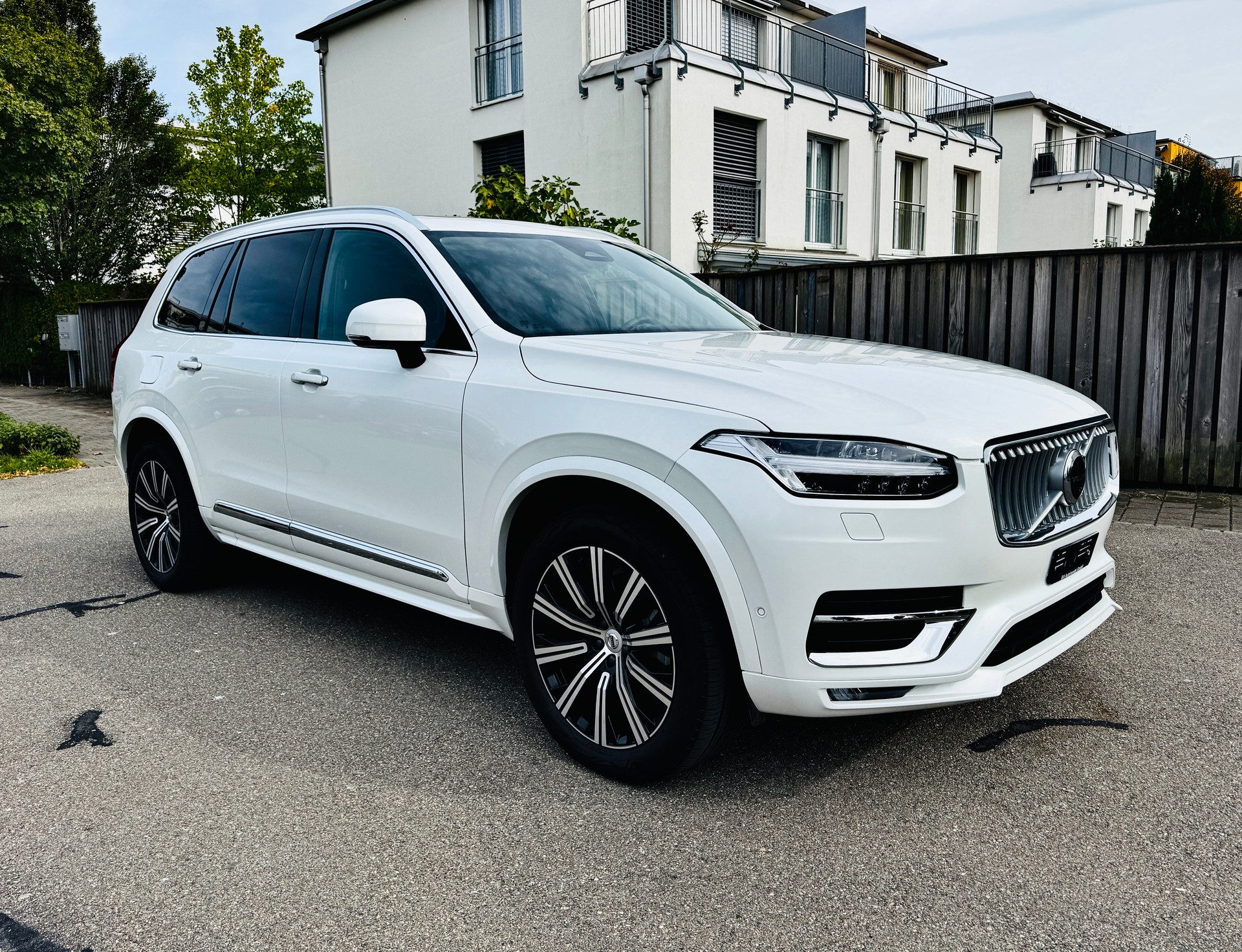 VOLVO XC90 B5 DIESEL MILD HYBRID AWD PLUS BRIGHT GEARTRONIC*7 SITZE