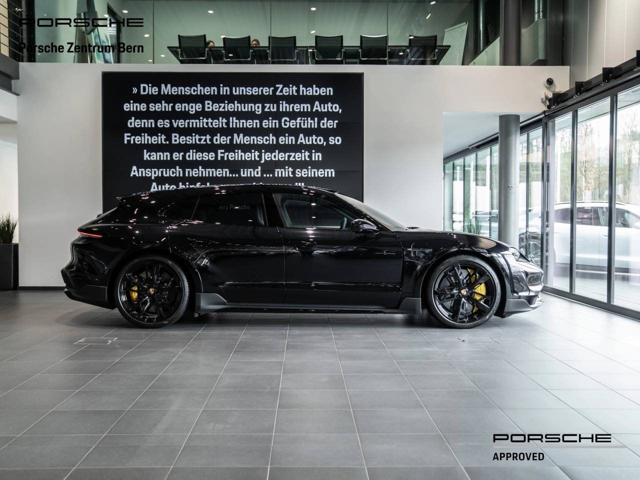 PORSCHE TAYCAN Turbo S Cross Turismo-showroom-element-1