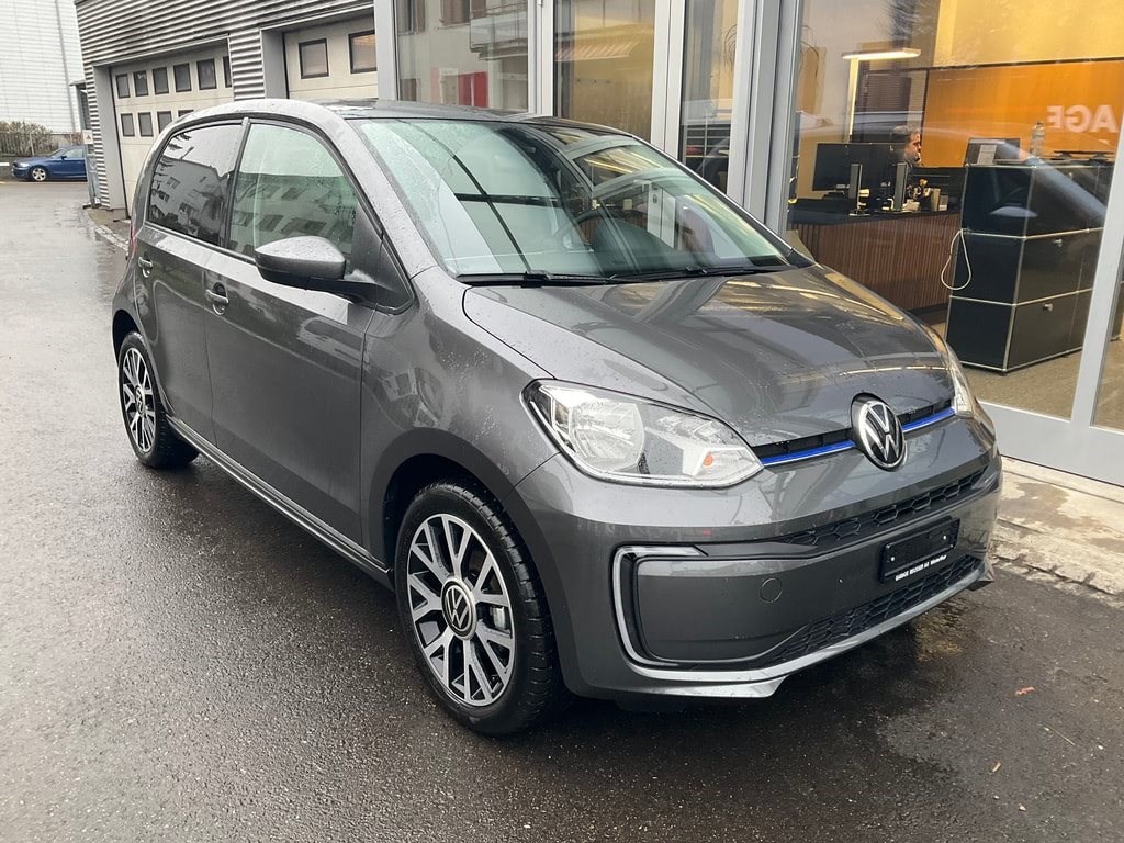 VW e-Up !-showroom-element-2