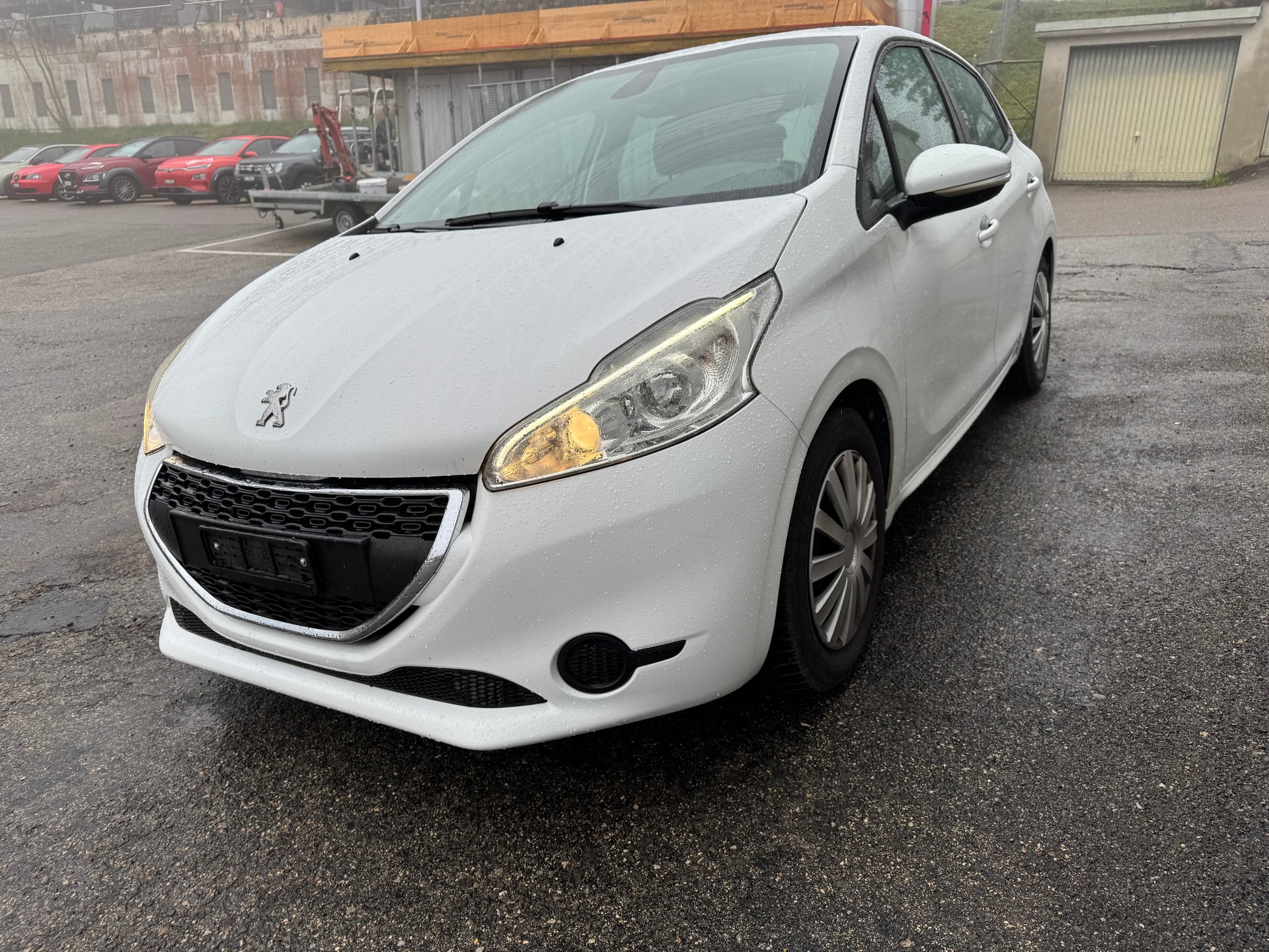 PEUGEOT 208 1.2 VTI Active-image-1