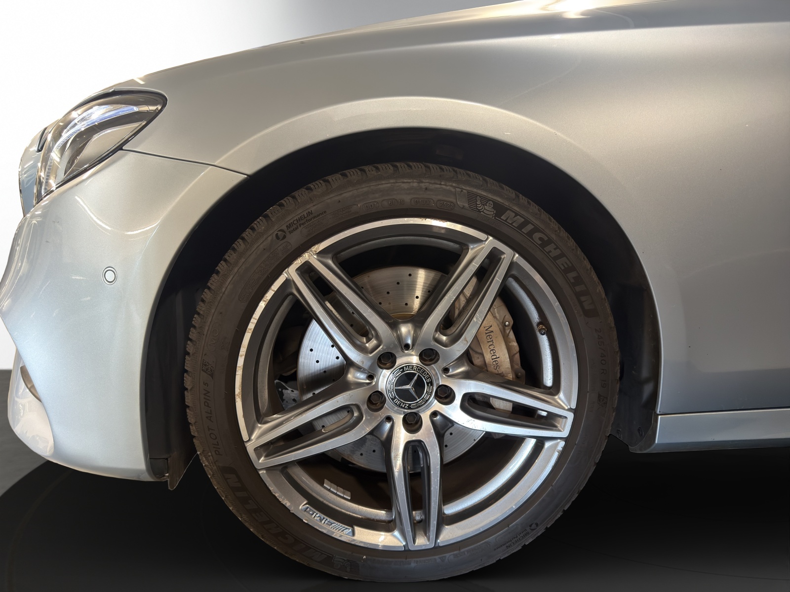 Image MERCEDES-BENZ E-400 E 400 AMG Line 4Matic