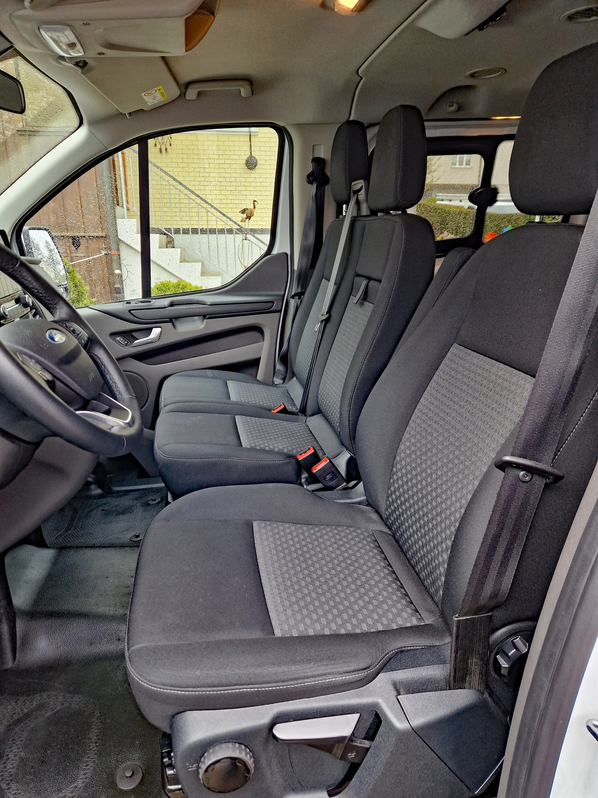 FORD Transit Custom 320 L2H1 Trend A-image-10