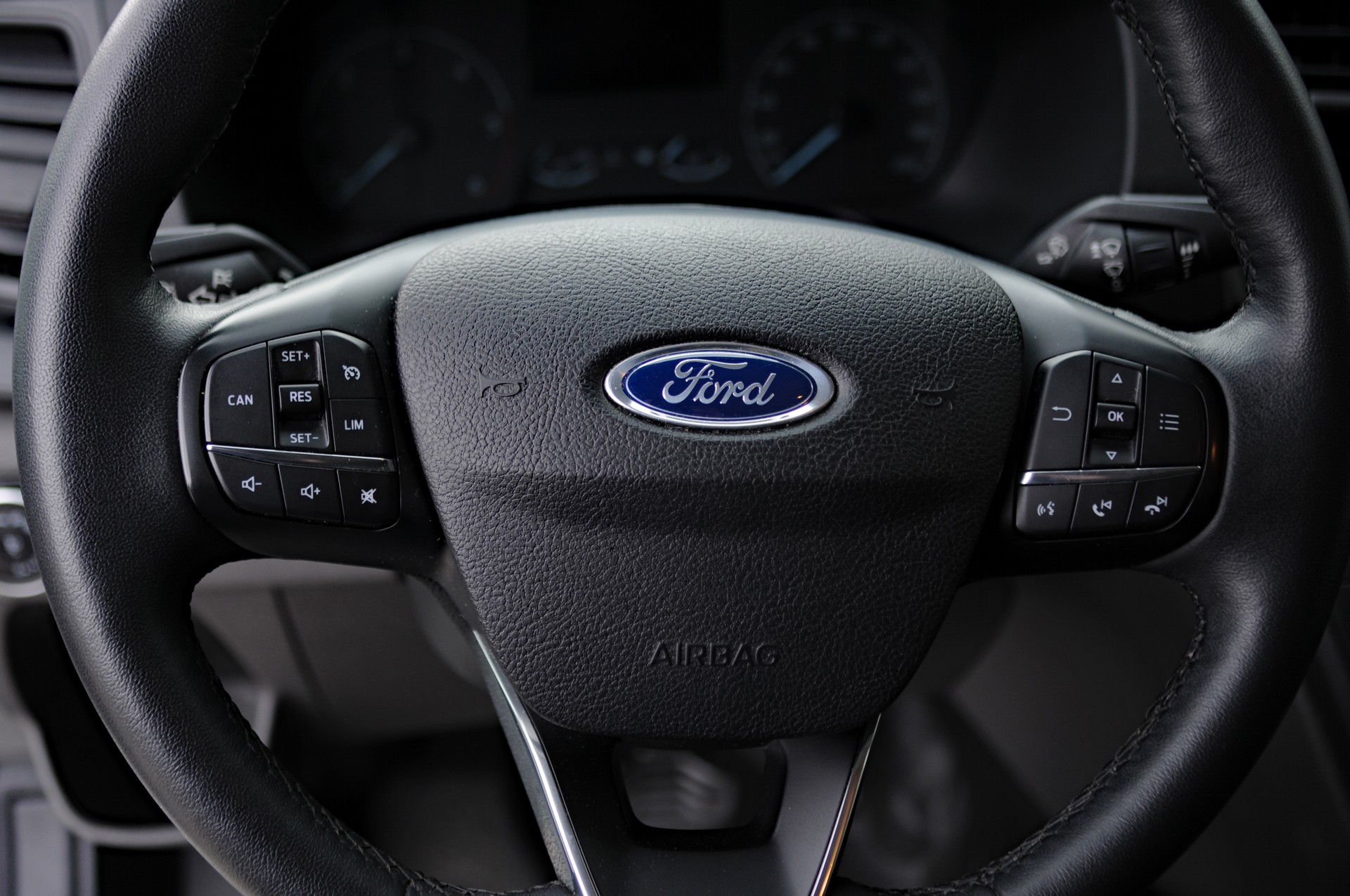 FORD Transit Custom 320 L2H1 Trend A-image-14