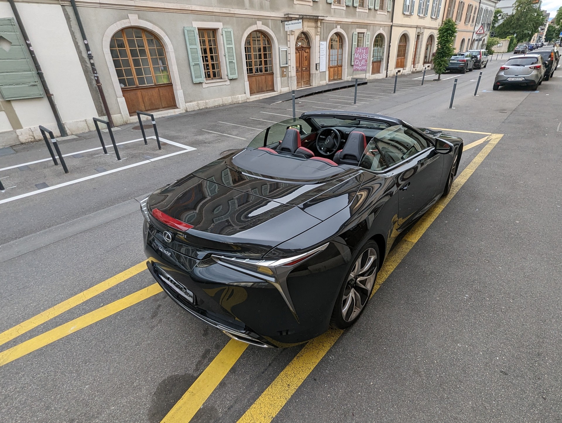 LEXUS LC 500 Cabriolet V8 excellence Automatic-image-3