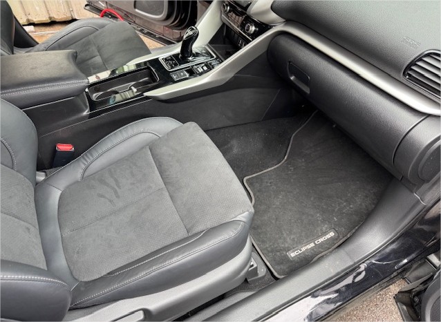 MITSUBISHI Eclipse Cross 2.4 PHEV Style Business 4WD-image-9