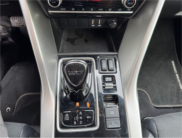 MITSUBISHI Eclipse Cross 2.4 PHEV Style Business 4WD-image-5