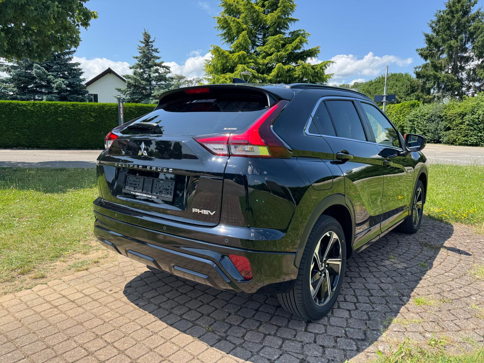 MITSUBISHI Eclipse Cross 2.4 PHEV Style Business 4WD-showroom-element-2