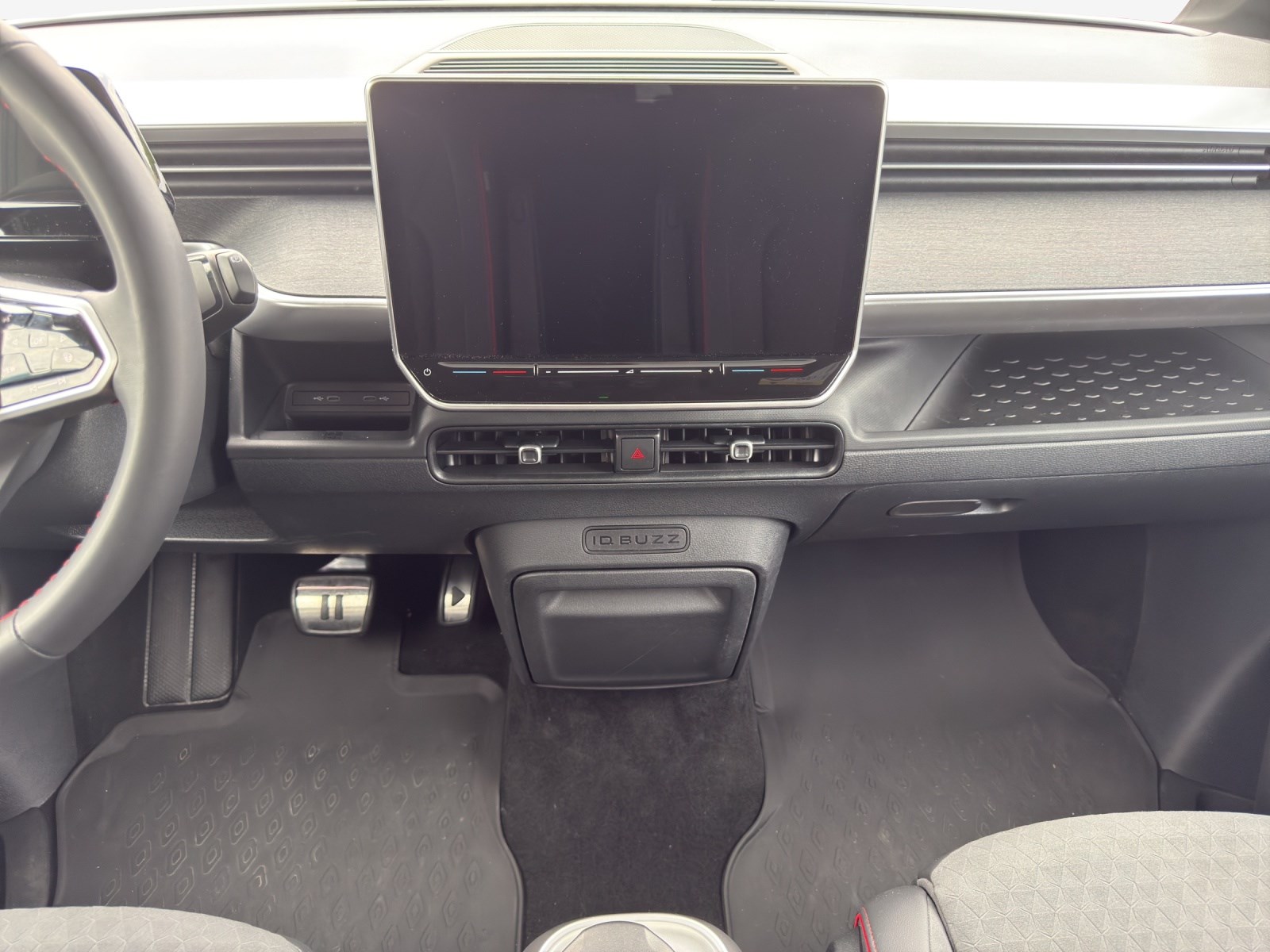 VW ID.Buzz LWB GTX 4 Motion-image-10