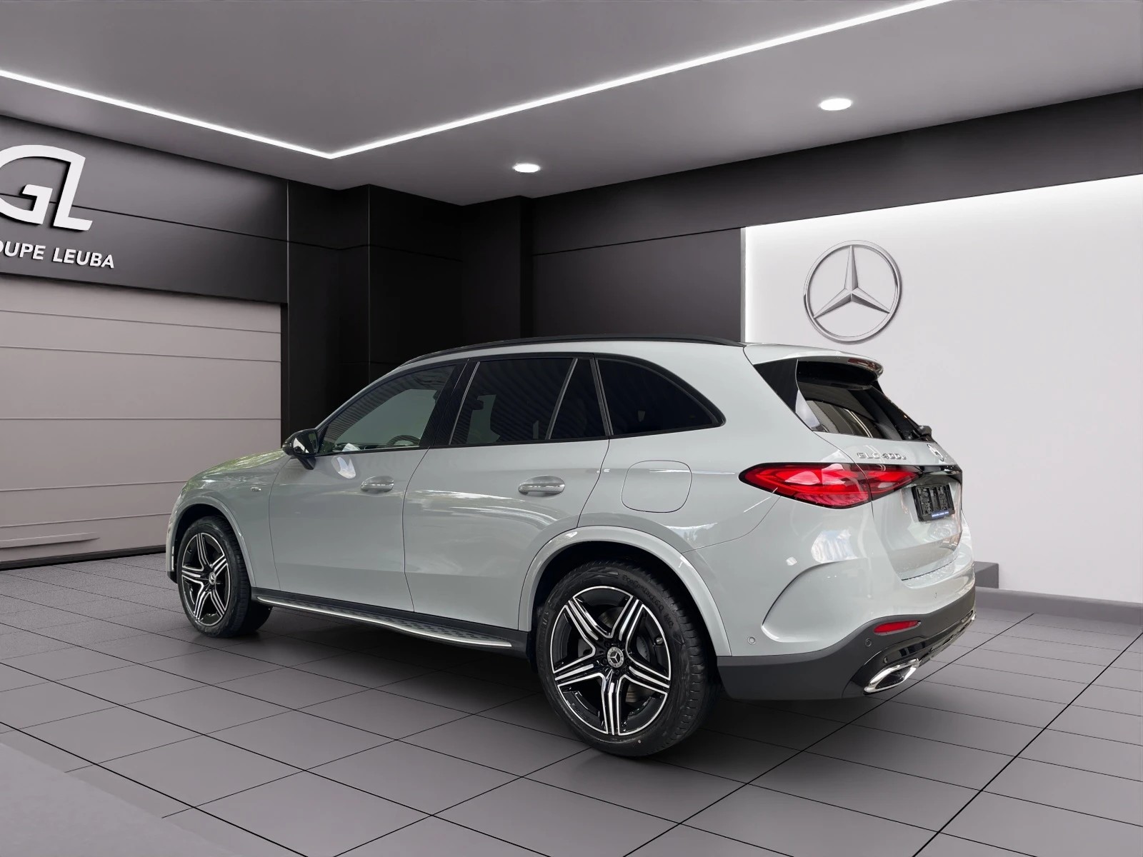 MERCEDES-BENZ GLC 400 e 4Matic EQ Star 9G-Tronic-showroom-element-2