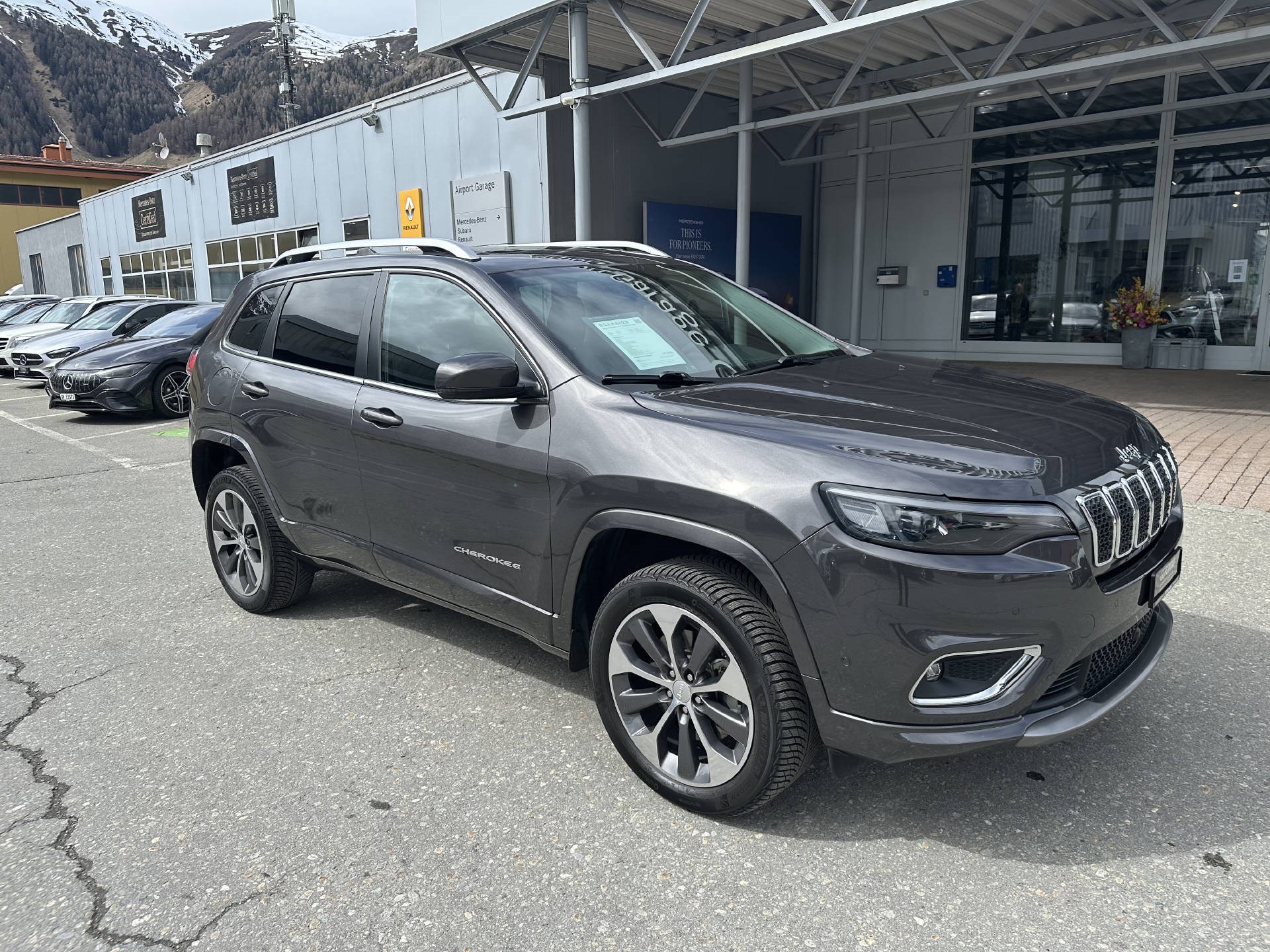 JEEP Cherokee 2.0 T Overland AWD-showroom-element-1