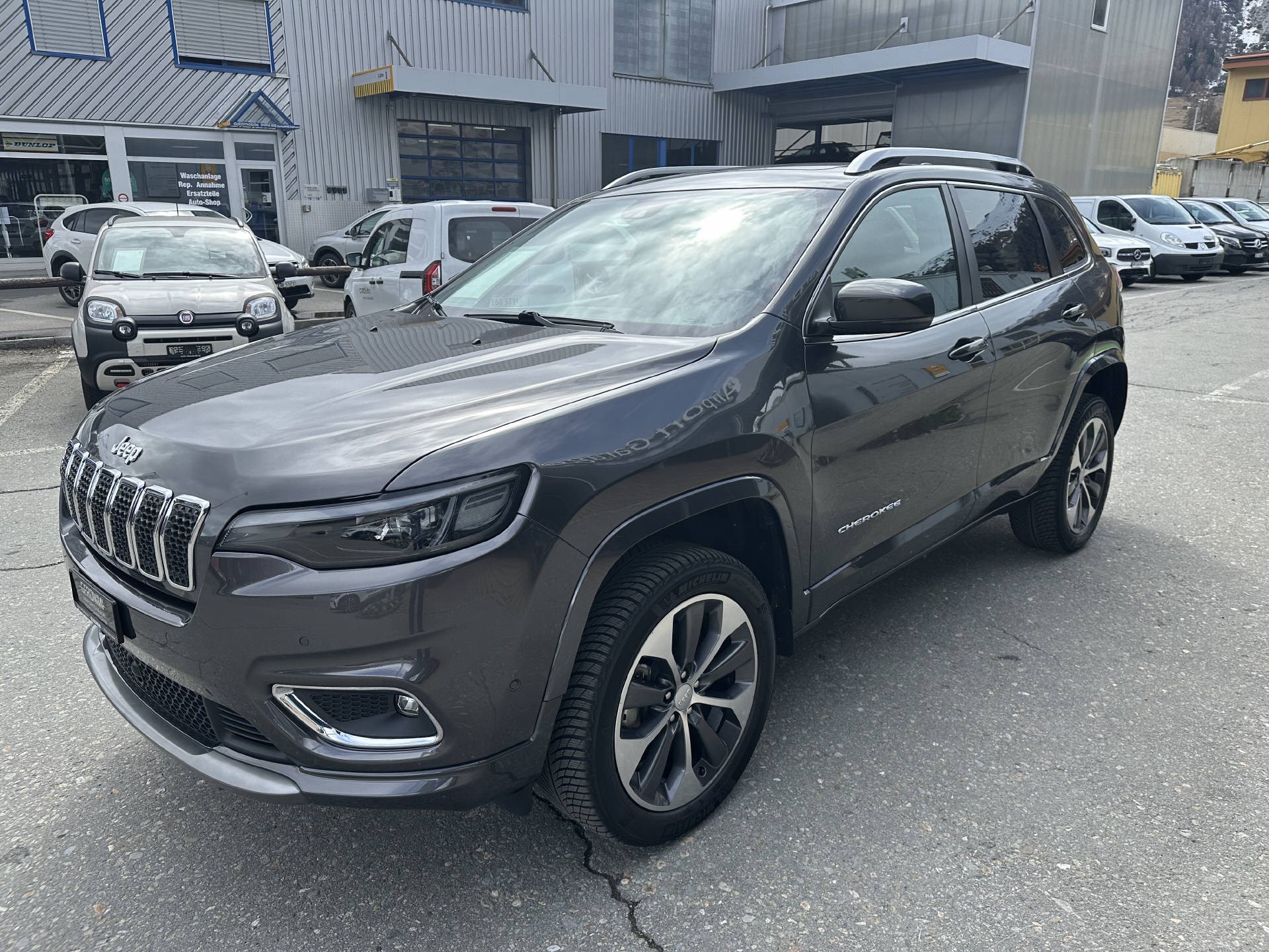JEEP Cherokee 2.0 T Overland AWD-showroom-element-3