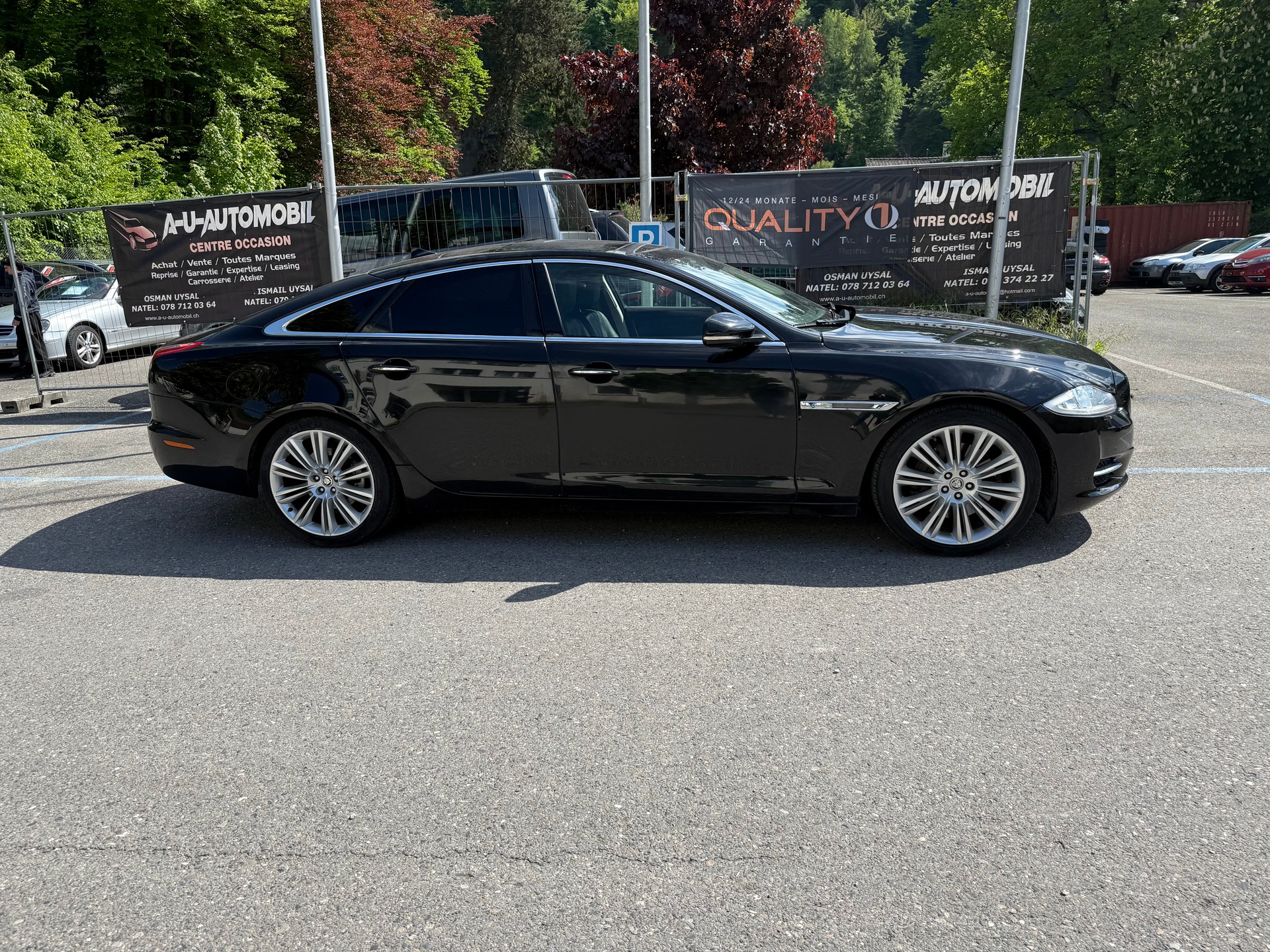 JAGUAR XJ 3.0d V6 Premium Luxury Automatic-showroom-element-2