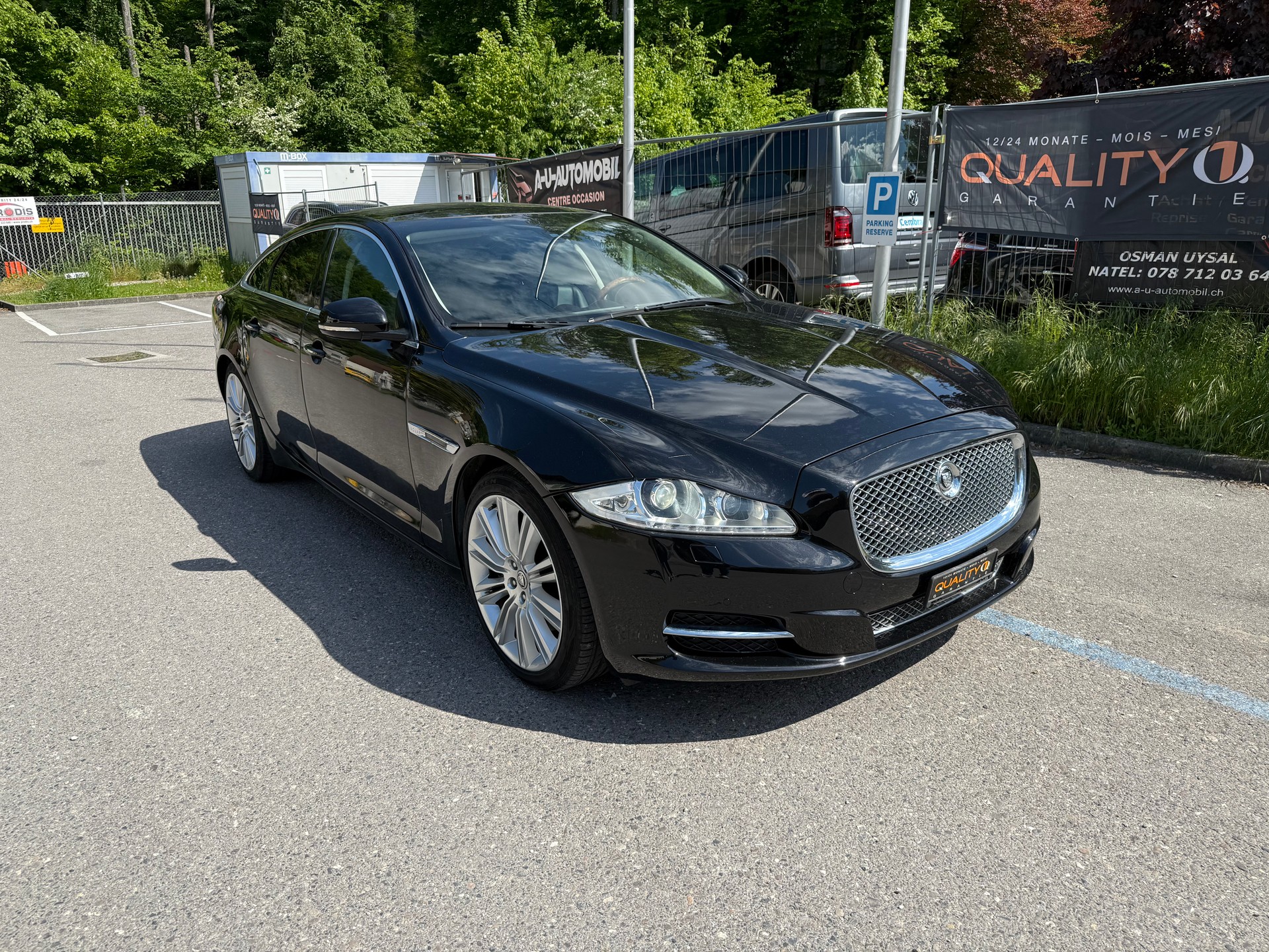 JAGUAR XJ 3.0d V6 Premium Luxury Automatic-showroom-element-1