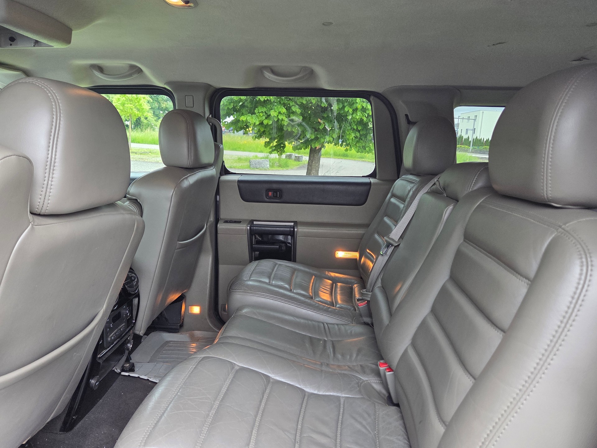 HUMMER H2 6.0 Luxury-image-10