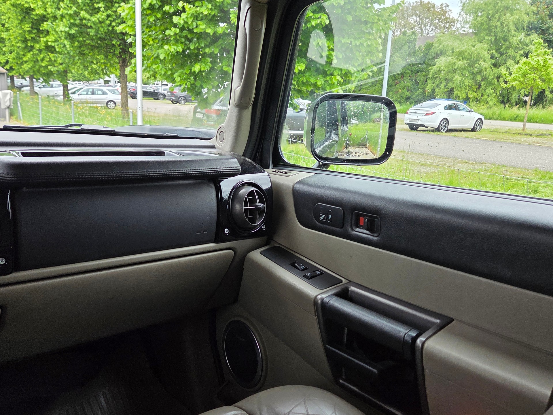HUMMER H2 6.0 Luxury-image-9