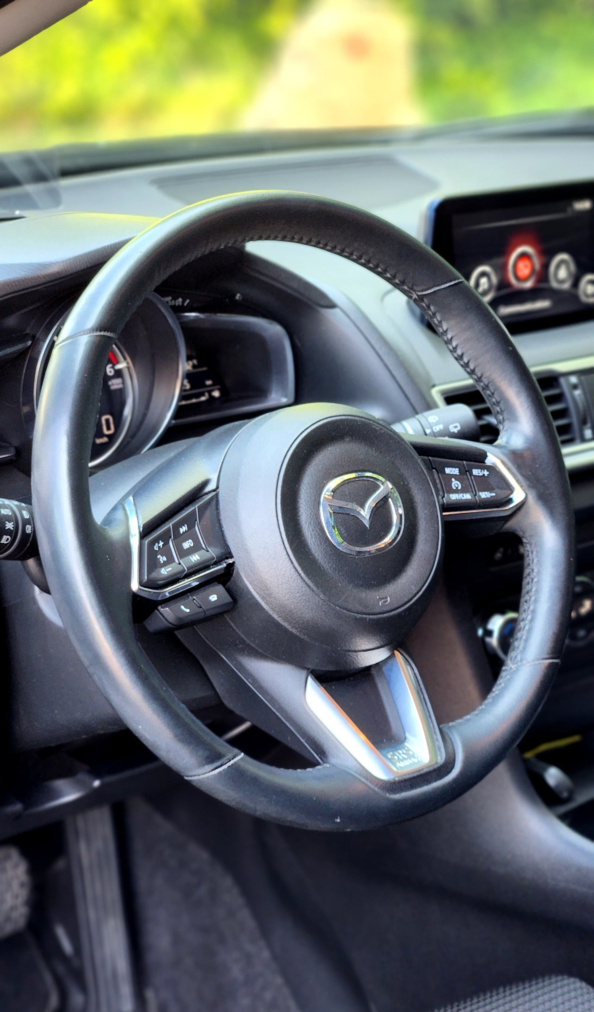 MAZDA 3 SKYACTIV-D 105 Ambition Automat-image-8