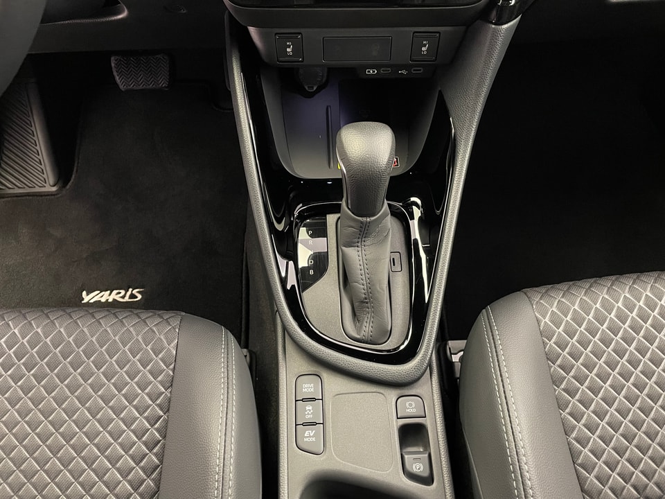 Yaris 1.5 VVT-i HSD Premium