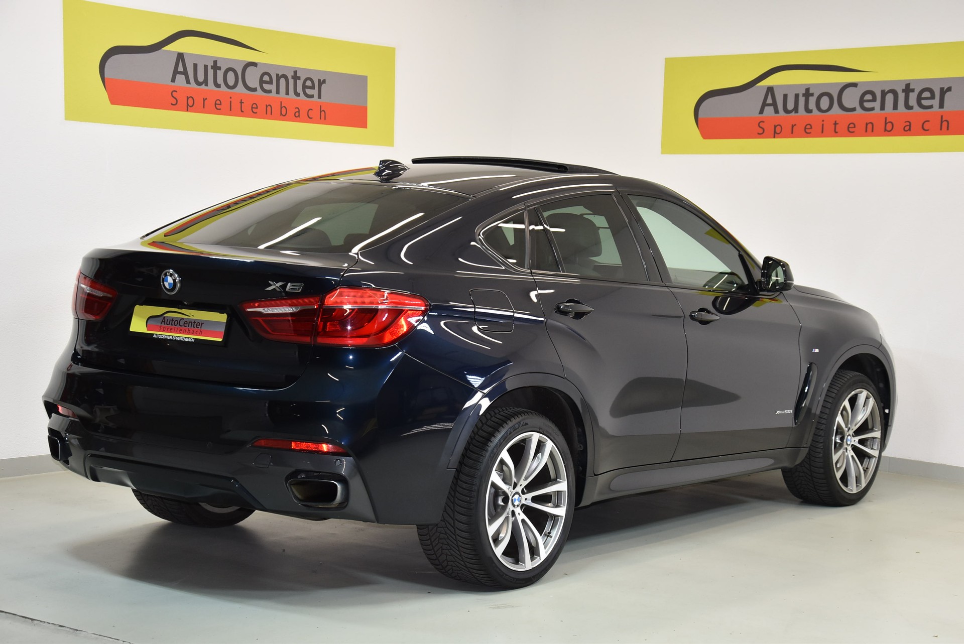 BMW X6 xDrive 50i Steptronic M-SPORTPAKET-image-13