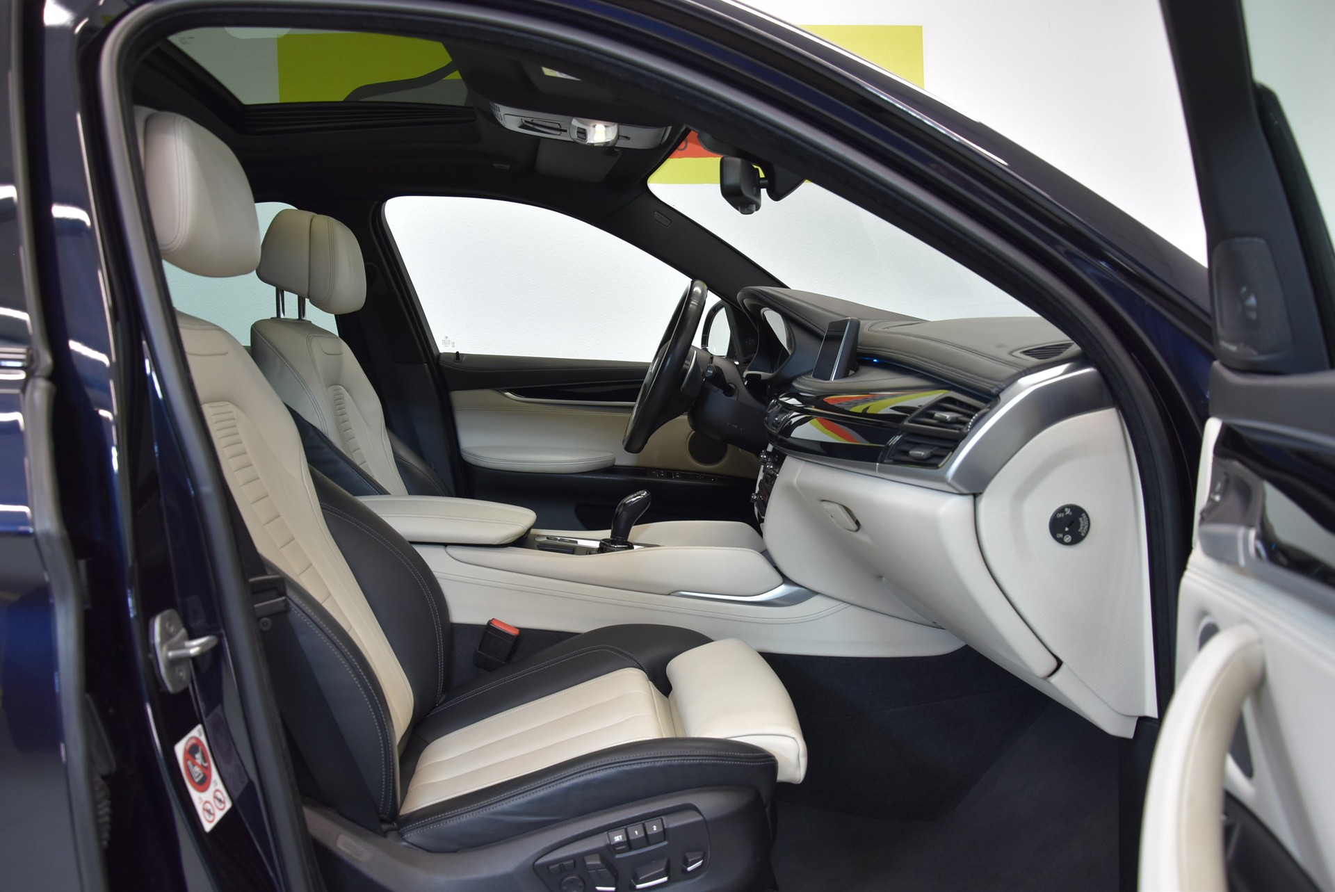 BMW X6 xDrive 50i Steptronic M-SPORTPAKET-image-3