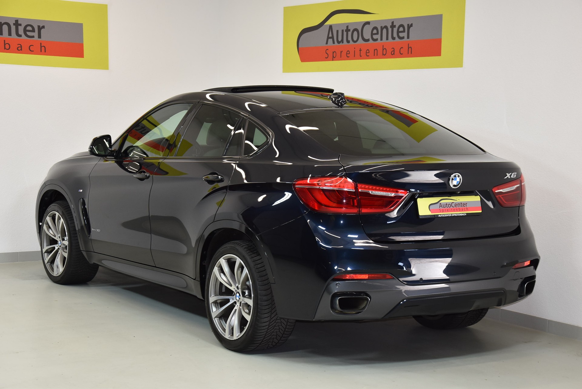 BMW X6 xDrive 50i Steptronic M-SPORTPAKET-image-15