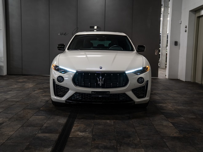 MASERATI Levante 3.0 V6 Modena (SUV / Geländewagen) Maserati MASERATI Levante 3.0 V6 Modena (SUV / Geländewagen)