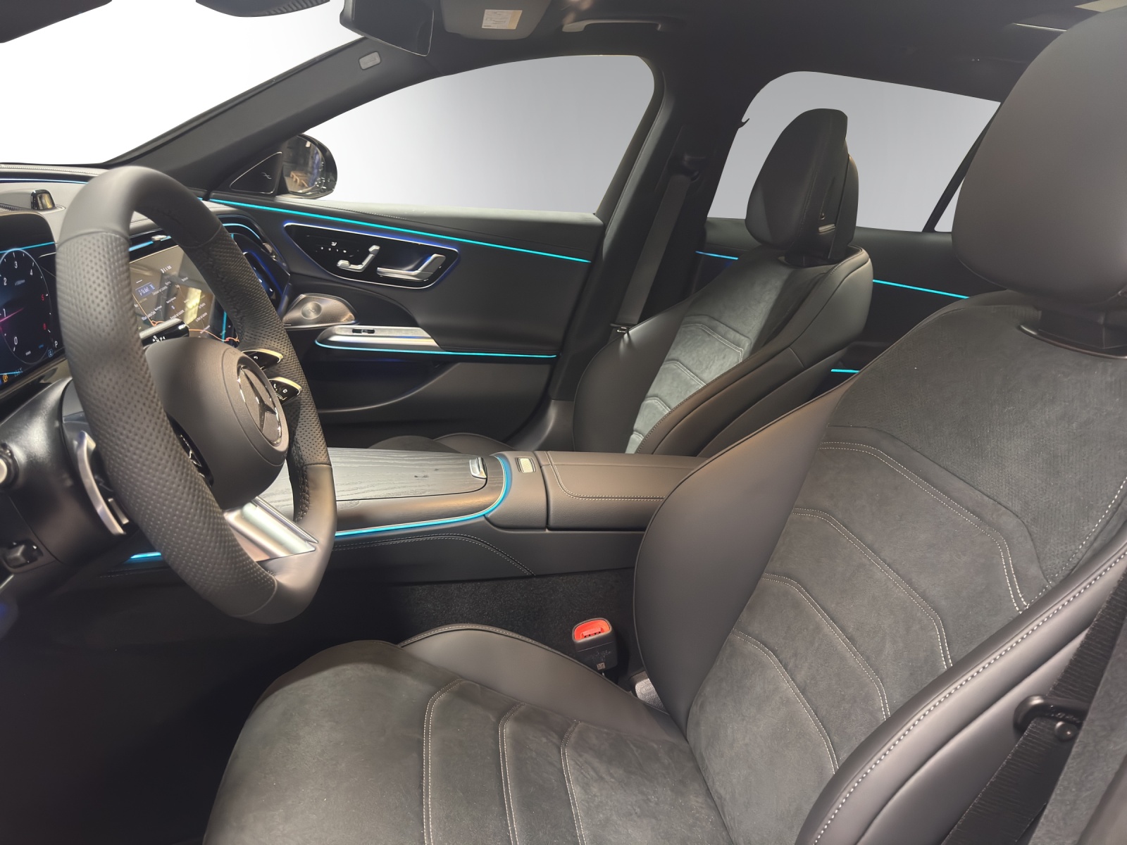 Image MERCEDES-BENZ E-220 E 220 d T 4Matic 9G-Tronic