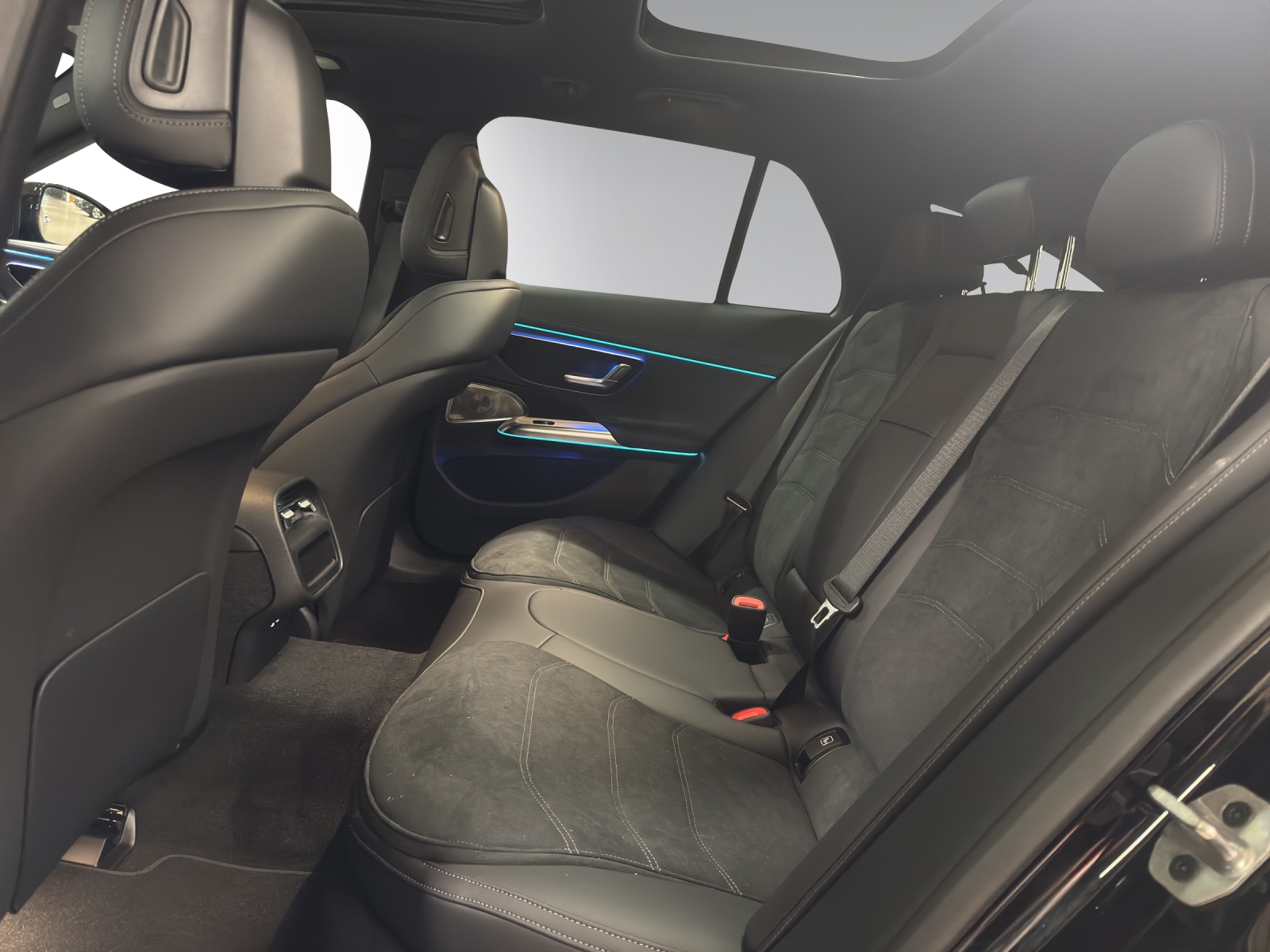 Image MERCEDES-BENZ E-220 E 220 d T 4Matic 9G-Tronic