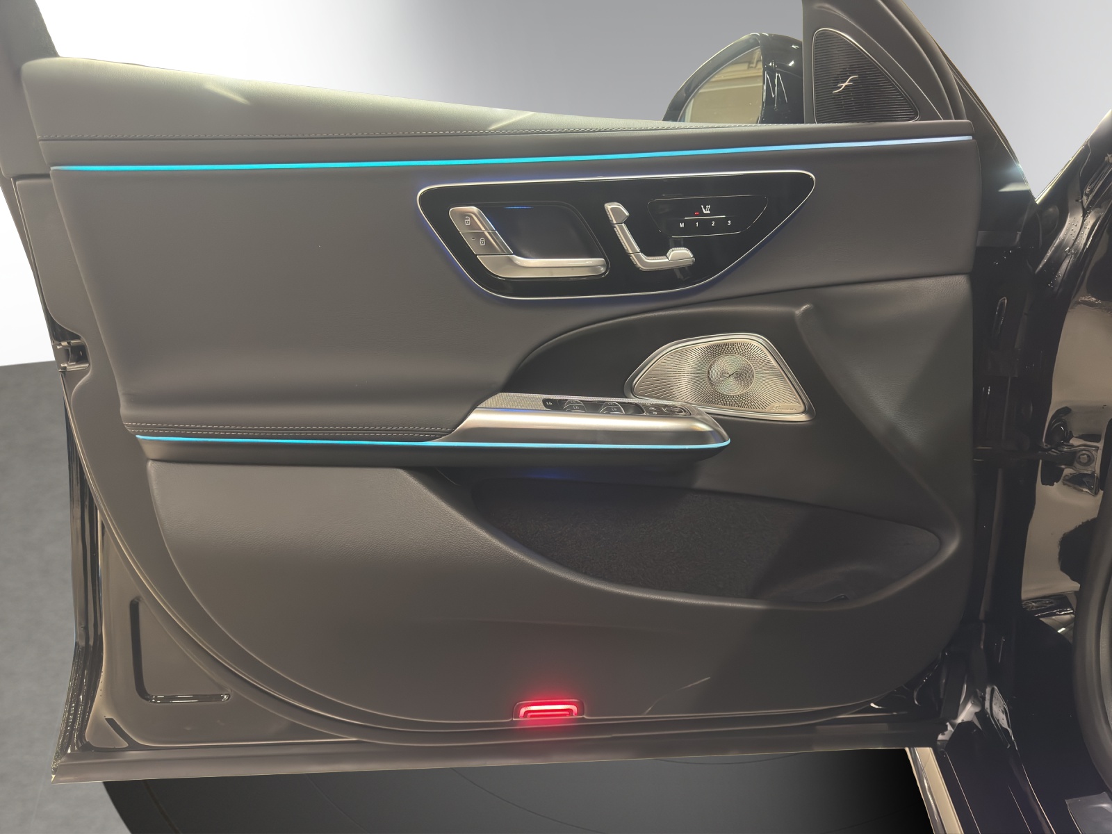 Image MERCEDES-BENZ E-220 E 220 d T 4Matic 9G-Tronic