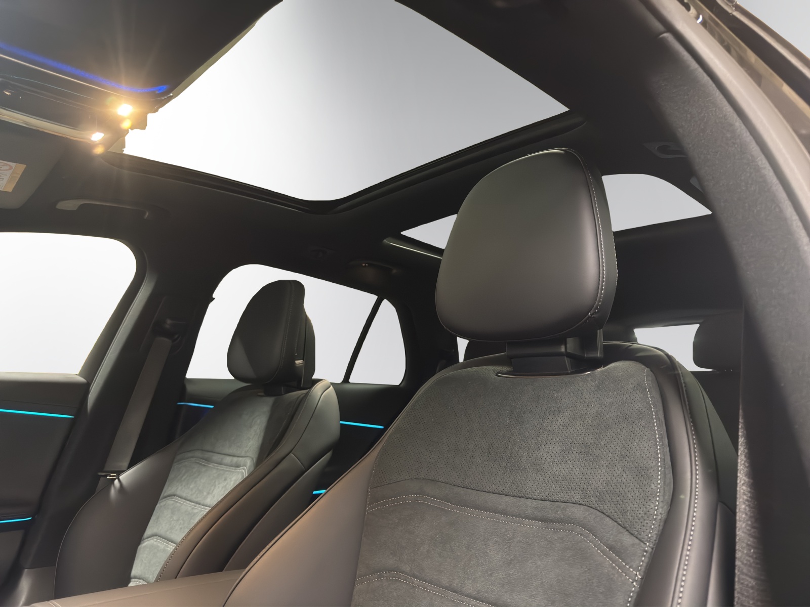 Image MERCEDES-BENZ E-220 E 220 d T 4Matic 9G-Tronic