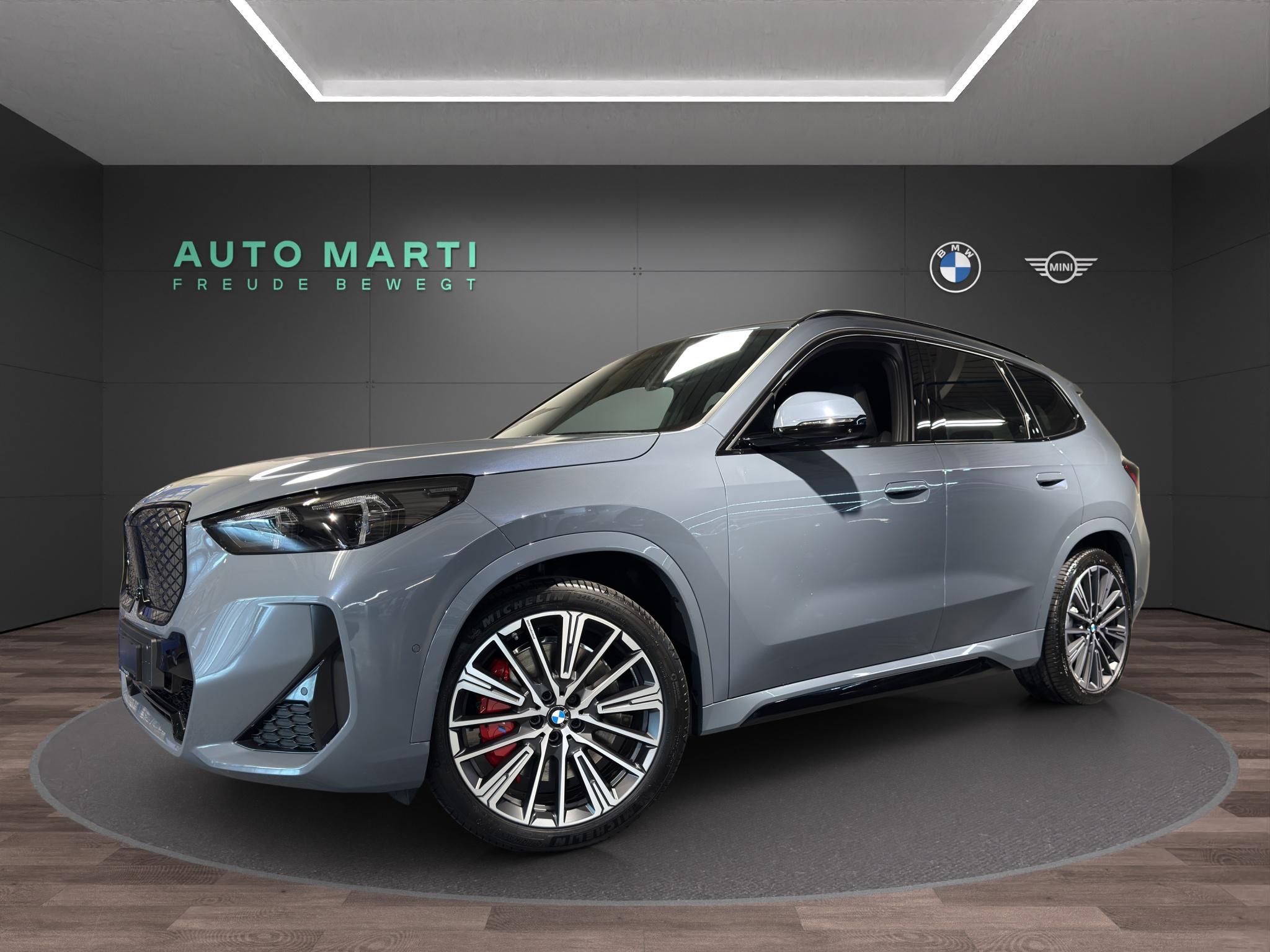 BMW iX1 xDrive30 (SUV / Geländewagen) BMW BMW iX1 xDrive30 (SUV / Geländewagen)