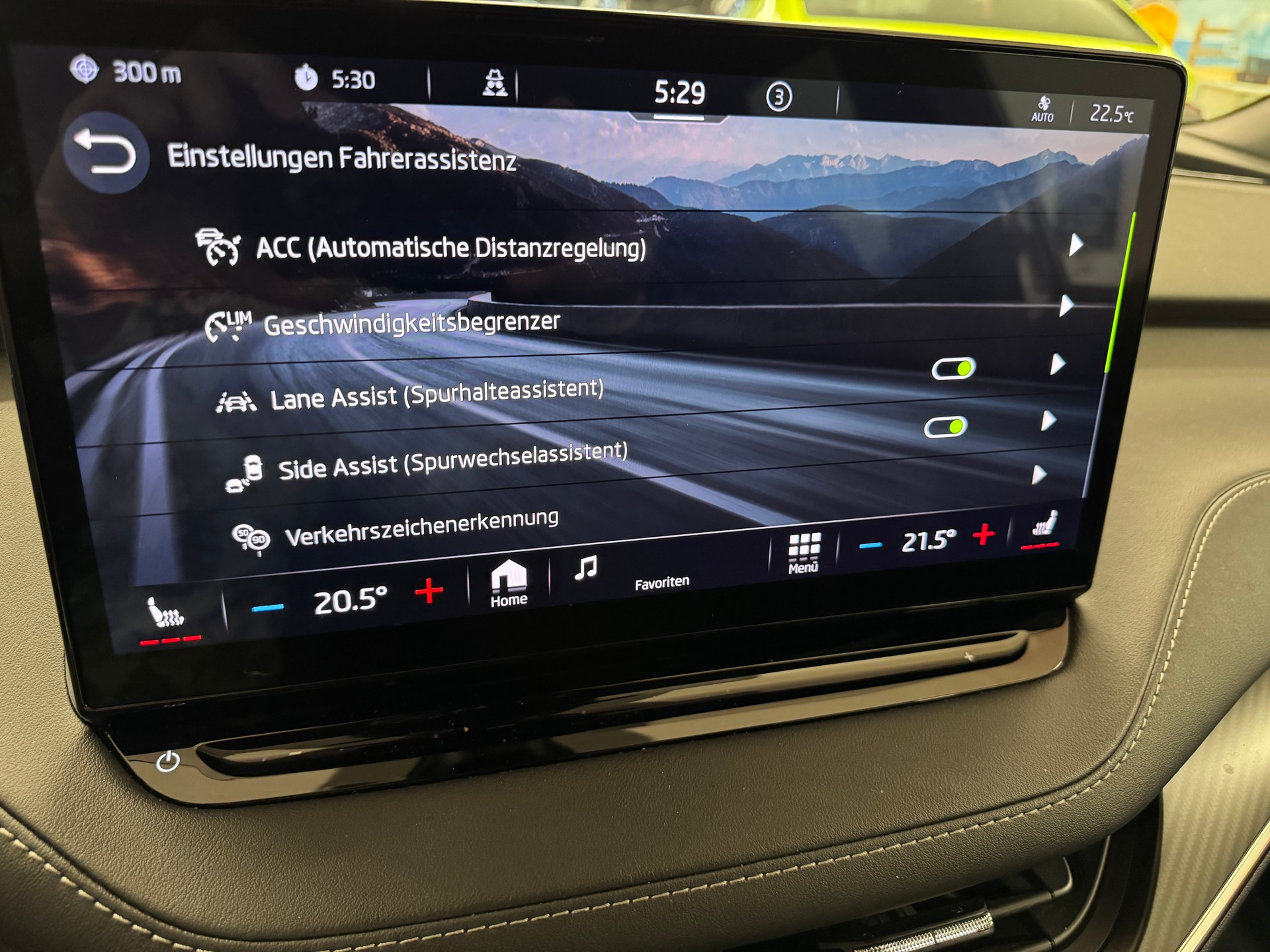 SKODA Enyaq iV 80x Sondermodel *SportLine* ((265PS)) *Neupreis 66'860.-*-image-24
