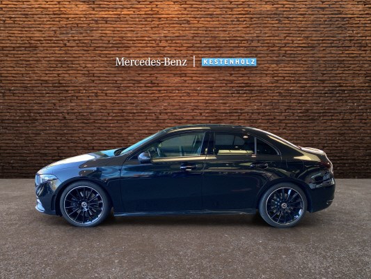 MERCEDES-BENZ A 250 AMG Line 4Matic-showroom-element-3