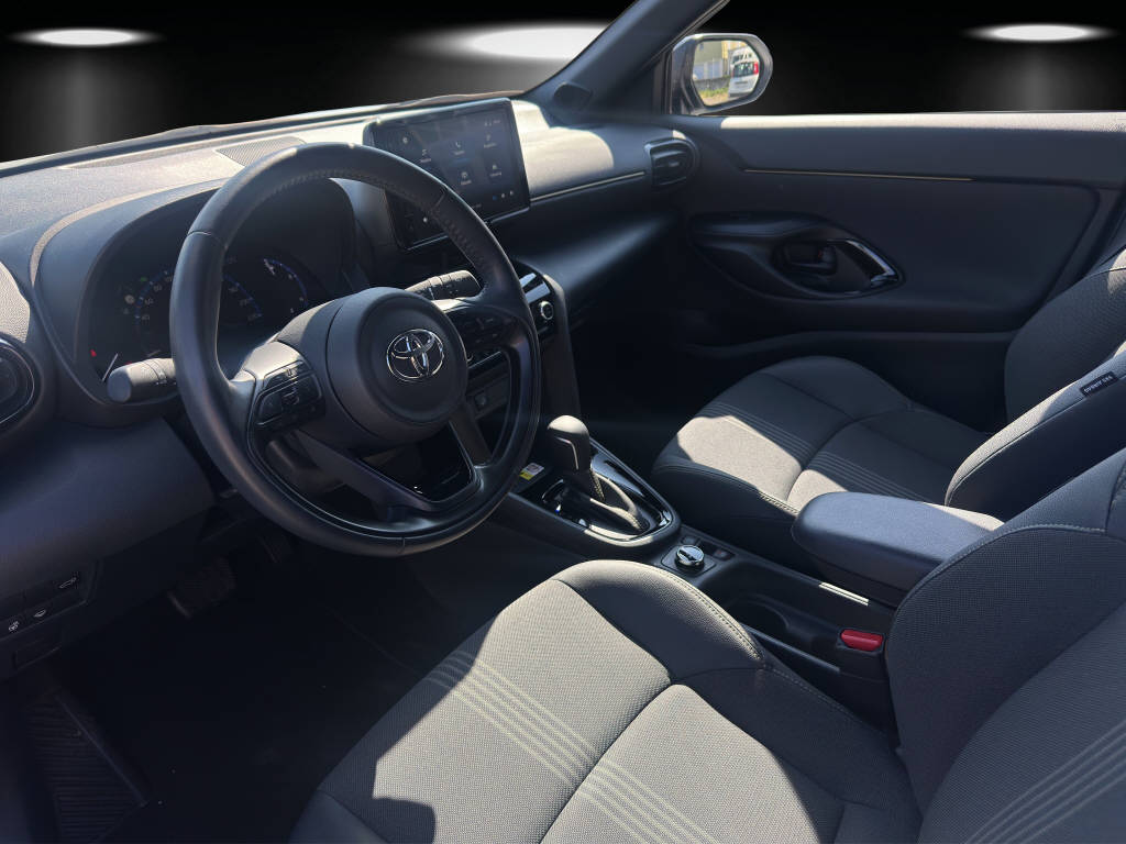 TOYOTA Yaris Cross 1.5 VVT-i HSD Adventure AWD-i-image-8