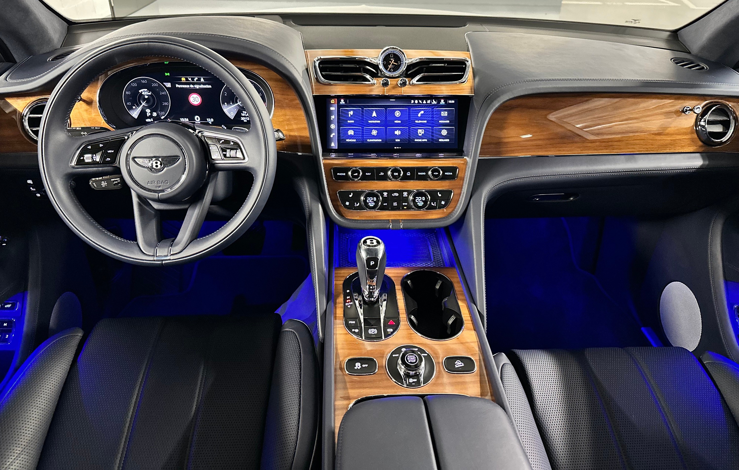 Image BENTLEY BENTAYGA Bentayga V8