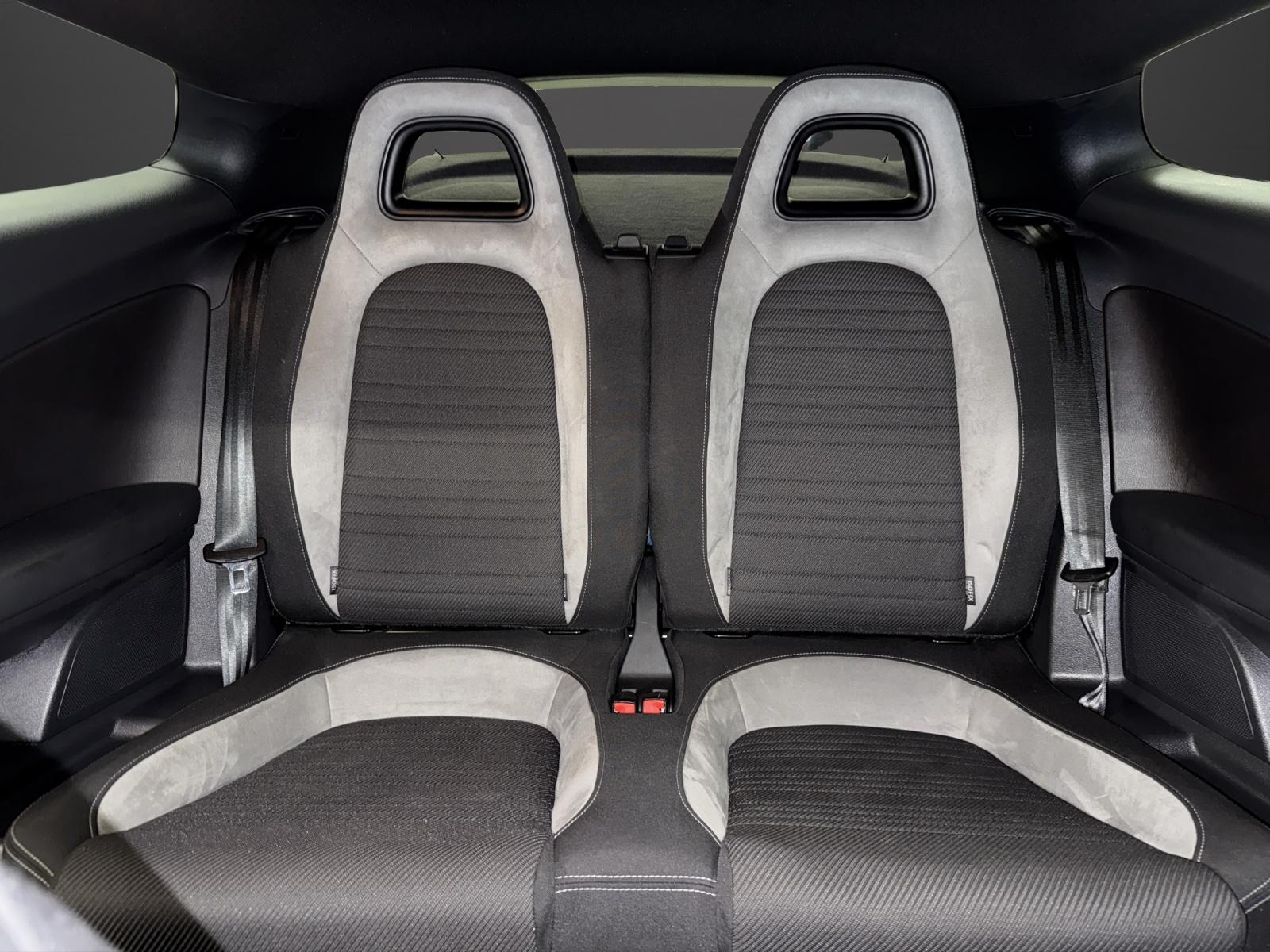 VW Scirocco 2.0 TSI R-Line-image-9