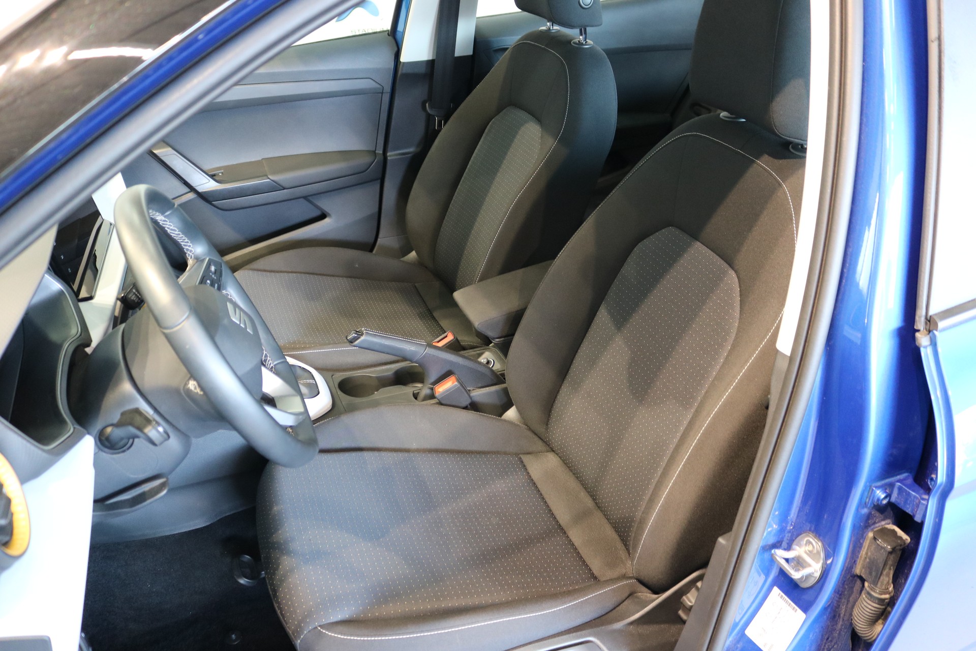 SEAT Arona 1.0 TSI Eco Style-showroom-element-3