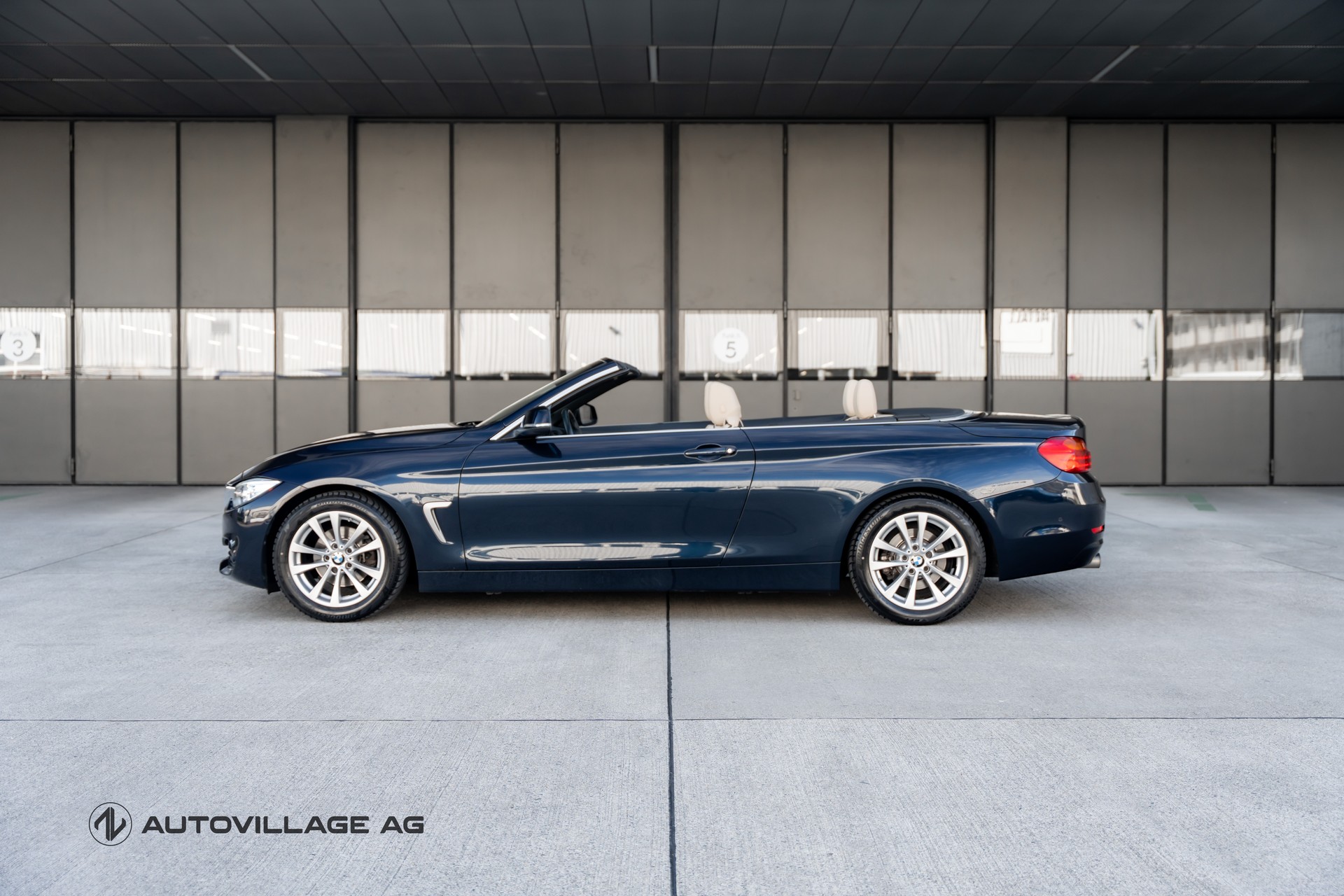 BMW 420i Cabriolet Steptronic-showroom-element-2