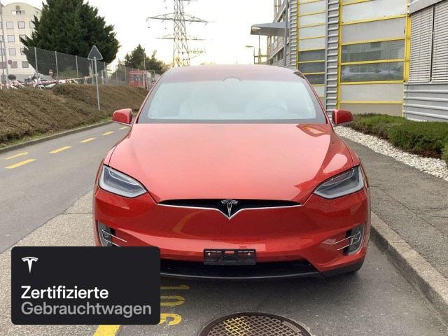 TESLA Model X Long Range AWD-showroom-element-1