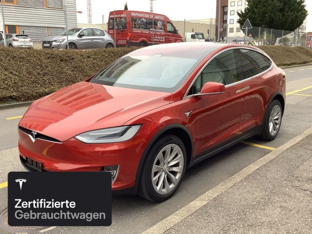 TESLA Model X Long Range AWD-showroom-element-2